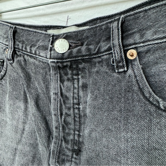 Free People Distressed Jean High Waisted Cut Off Denim Button-Up Booty Shorts - Picture 2 of 9